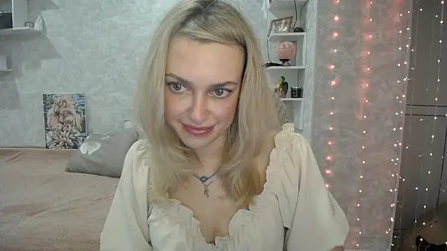 Snapshot of NickyAdamidi chatting on September 20, 4:38 pm NickyAdamidi online show from September 20, 4:38 pm