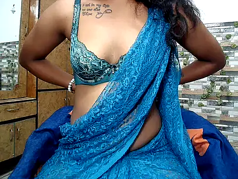 Snapshot of HOT_AARVI11 chatting on September 22, 4:49 pm HOT AARVI11 online show from September 22, 4:49 pm
