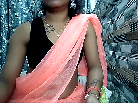 HOT AARVI11 online show from October 25, 4:47 pm