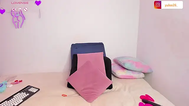 Brandy brown  online show from November 13, 1:48 am