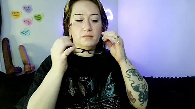 HarleyDemon666 online show from February 15, 6:18 pm