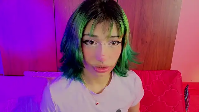 zoelight18 online show from June 25, 12:21 am