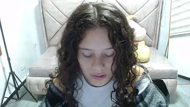 Velvet Moon V online show from November 13, 1:10 pm