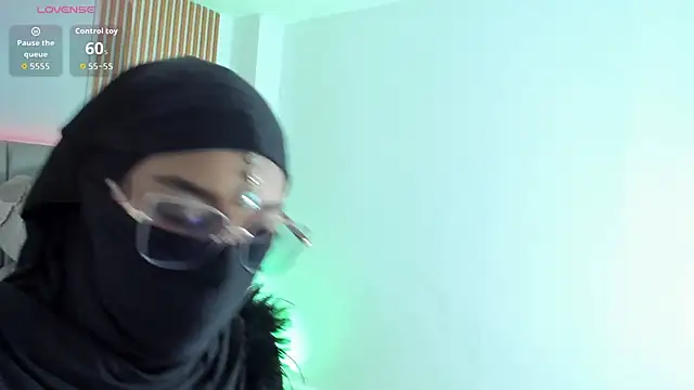 naishaa  online show from October 1, 7:08 pm