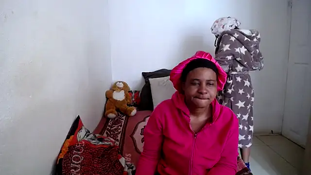 EbonyEssence online show from April 15, 9:21 am