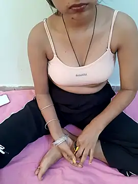 Snapshot of Naira-Tripathi chatting on September 13, 7:27 am Naira-Tripathi online show from September 13, 7:27 am
