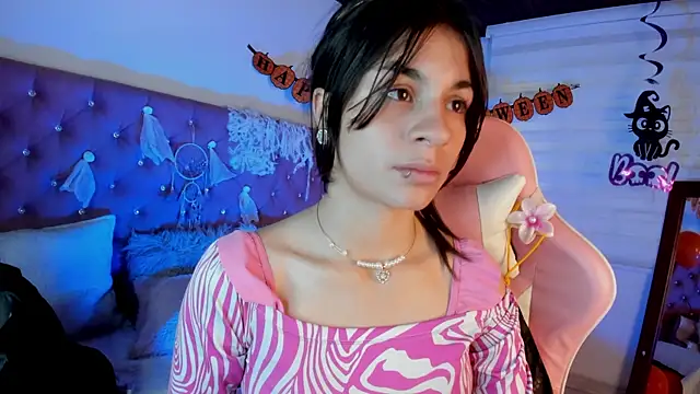 Snapshot of Jade_rey_ chatting on October 17, 7:28 pm Jade rey online show from October 17, 7:28 pm