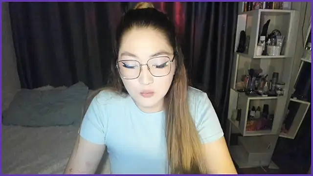 Snapshot of lyra_x chatting on October 1, 1:27 pm lyra x online show from October 1, 1:27 pm