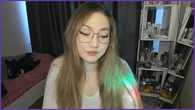 lyra x online show from October 27, 4:52 am