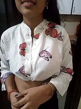 Snapshot of Neha_Tyagi chatting on October 8, 5:45 am Neha Tyagi online show from October 8, 5:45 am