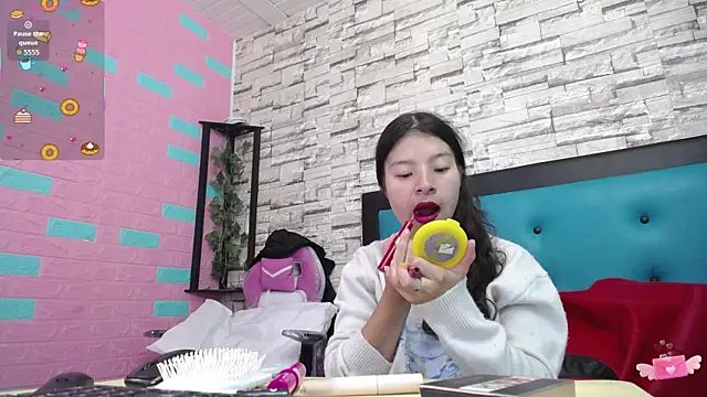 maily can online show from October 31, 12:53 pm