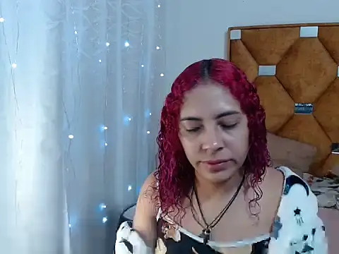 CATTALINAHOT online show from April 17, 2:57 am