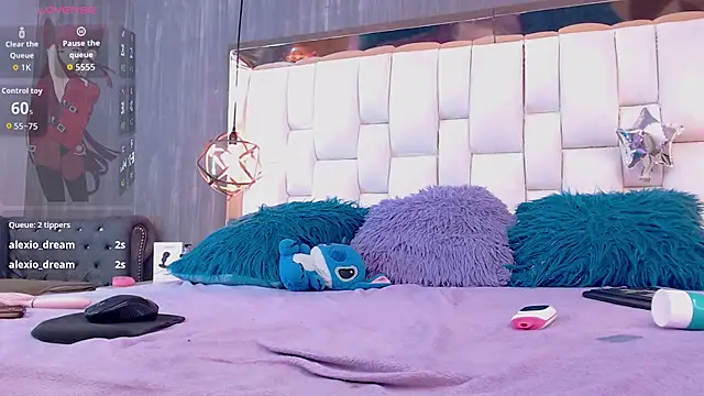 Foxxy Doll online show from January 14, 1:10 am