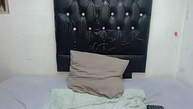 GlowGoddessxx online show from July 28, 12:48 pm