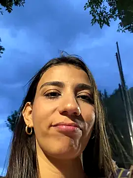 -juicy  online show from November 7, 10:36 pm