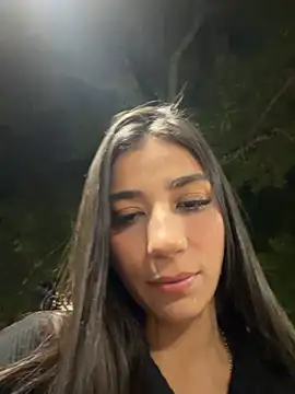 -juicy  online show from May 25, 11:37 pm