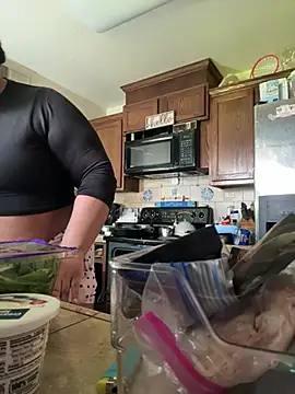 1n0nlythroat online show from February 12, 12:01 am