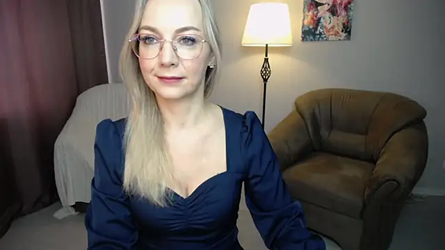 Snapshot of Ava_Elior chatting on October 3, 10:20 am Ava Elior online show from October 3, 10:20 am