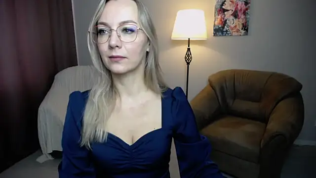 Snapshot of Ava_Elior chatting on September 16, 9:28 am Ava Elior online show from September 16, 9:28 am