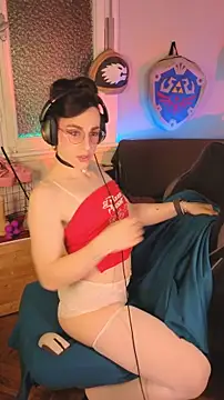 Zesty Peach online show from May 23, 10:08 pm