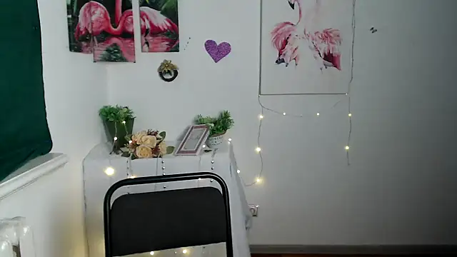 Snapshot of Anitka_ani chatting on October 3, 6:07 am Anitka ani online show from October 3, 6:07 am