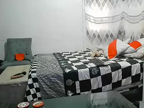 Pickinglady21 online show from December 3, 11:56 am