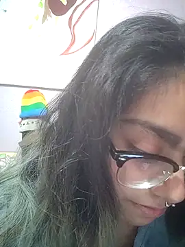 Lovelyrainn online show from December 4, 4:15 am