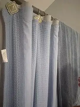 Lovelyrainn online show from November 16, 12:05 pm