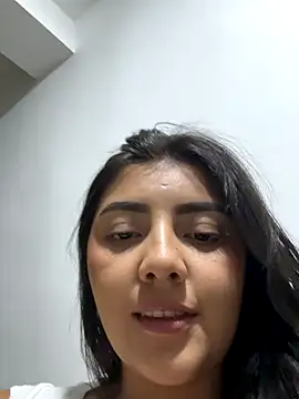Snapshot of Lupe_19 chatting on September 21, 5:28 am Lupe 19 online show from September 21, 5:28 am