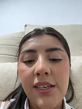 Snapshot of Lupe_19 chatting on September 17, 3:15 am Lupe 19 online show from September 17, 3:15 am