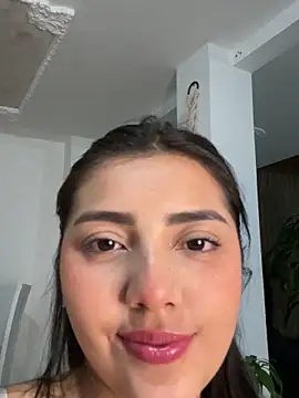Snapshot of Lupe_19 chatting on September 27, 5:36 am Lupe 19 online show from September 27, 5:36 am