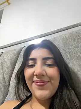 Snapshot of Lupe_19 chatting on September 12, 4:46 am Lupe 19 online show from September 12, 4:46 am