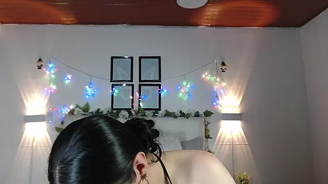 Megan 05  online show from April 10, 7:09 pm