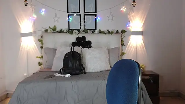 Megan 05  online show from March 22, 7:09 pm