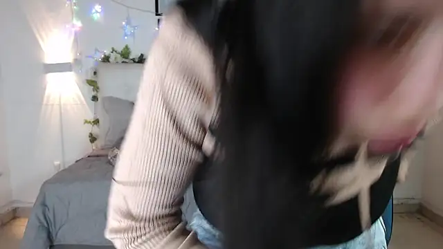 Megan 05  online show from February 12, 6:53 pm