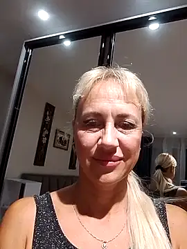 KissMiSveet online show from September 19, 4:17 pm