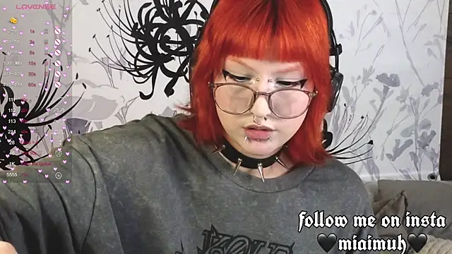 Snapshot of mia__yui chatting on September 25, 8:06 pm mia yui online show from September 25, 8:06 pm