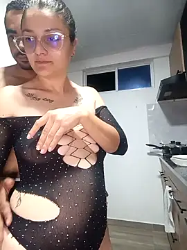 stivenlujan69 online show from December 16, 1:22 am