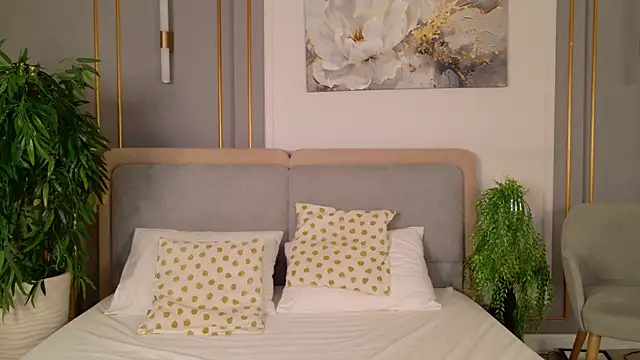 AdoraCortes online show from July 18, 5:11 am
