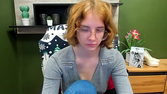 Snapshot of juicyPenny chatting on October 3, 6:18 am juicyPenny online show from October 3, 6:18 am