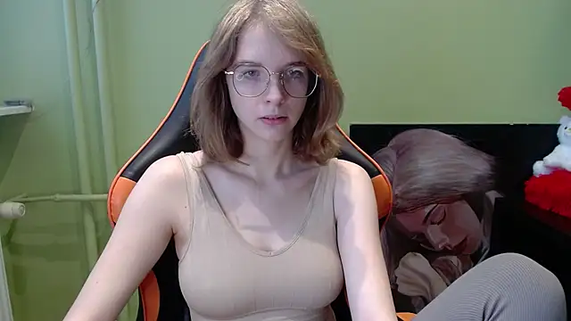 juicyPenny online show from February 21, 8:26 am