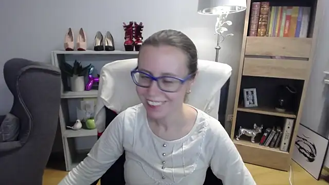 sweetxLizzy online show from November 5, 5:34 am