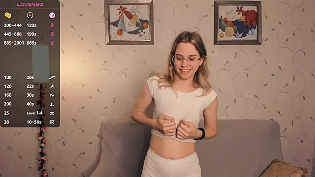 JoanBaggott online show from December 19, 8:45 pm