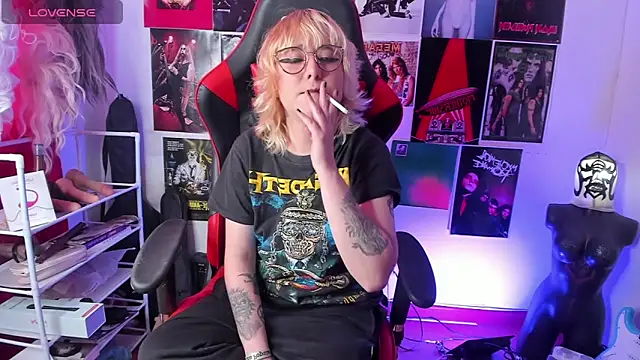 mistresscrowley666 online show from June 26, 7:37 pm