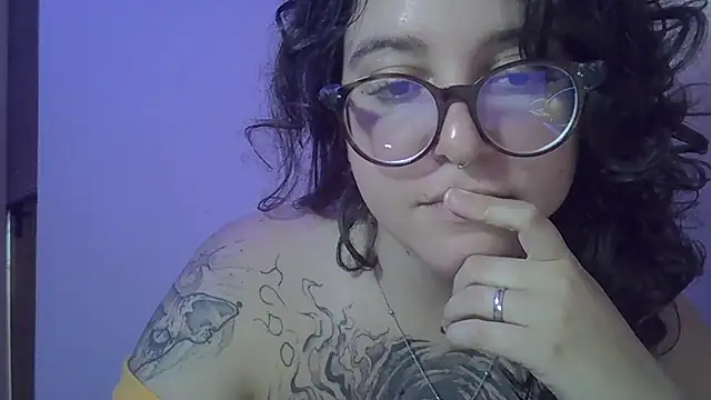 Snapshot of Blue_Liz chatting on September 8, 3:11 pm Blue Liz online show from September 8, 3:11 pm