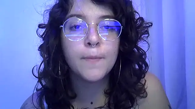 Snapshot of Blue_Liz chatting on October 2, 6:24 pm Blue Liz online show from October 2, 6:24 pm