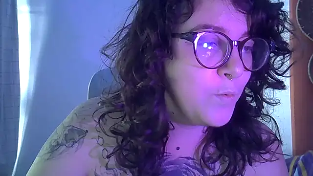 Snapshot of Blue_Liz chatting on September 25, 11:31 am Blue Liz online show from September 25, 11:31 am