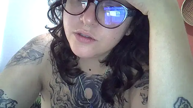 Snapshot of Blue_Liz chatting on September 27, 12:23 pm Blue Liz online show from September 27, 12:23 pm