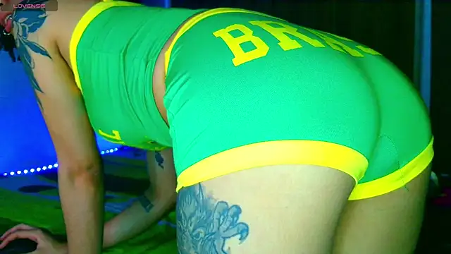 Snapshot of bettyboo2801 chatting on September 17, 4:10 am bettyboo2801 online show from September 17, 4:10 am