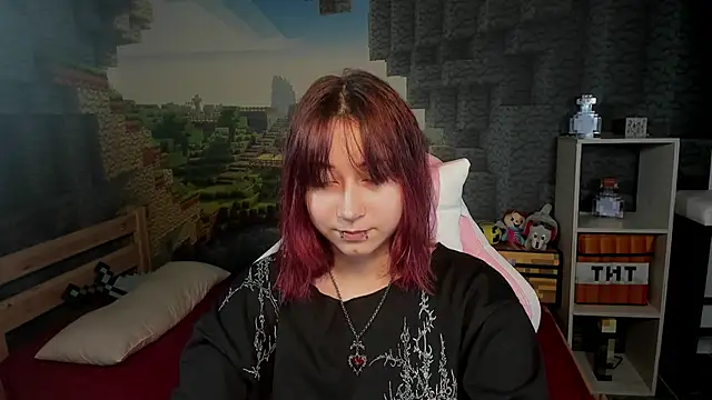 ClaraParks online show from February 8, 8:12 pm